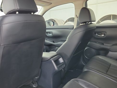 Used 2024 Honda HR-V EX-L image 14