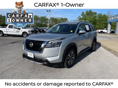 Used 2025 Nissan Pathfinder SL