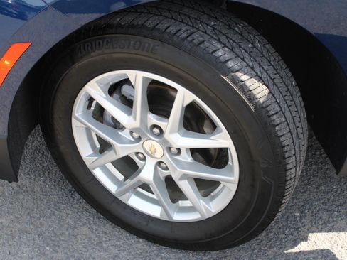 Used 2023 Chevrolet Equinox LT AWD/4WD image 18