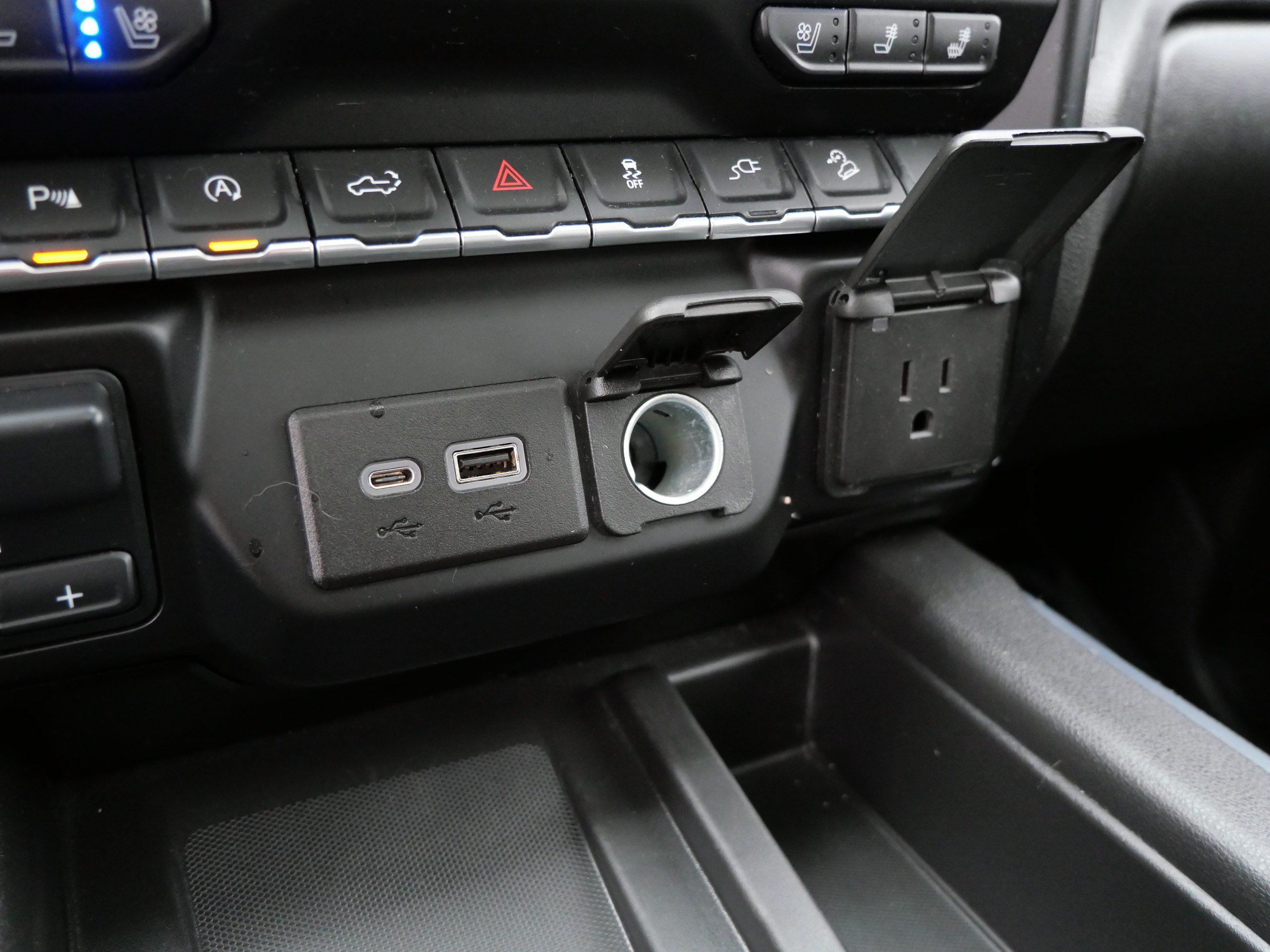 Certified 2021 GMC Sierra 1500 AT4 w/ AT4 Premium Package AWD/4WD image 35