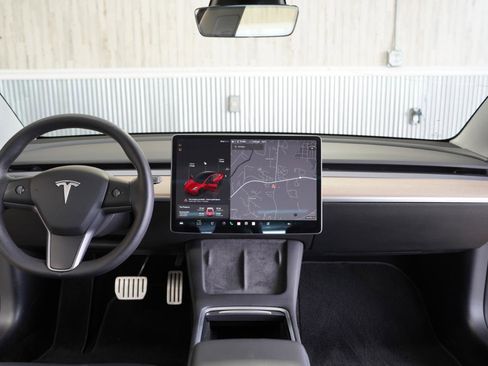 Used 2022 Tesla Model 3 Performance image 17