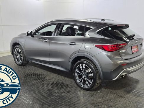 Used 2018 INFINITI QX30 AWD image 5