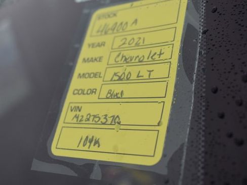 Used 2021 Chevrolet Silverado 1500 LT image 15