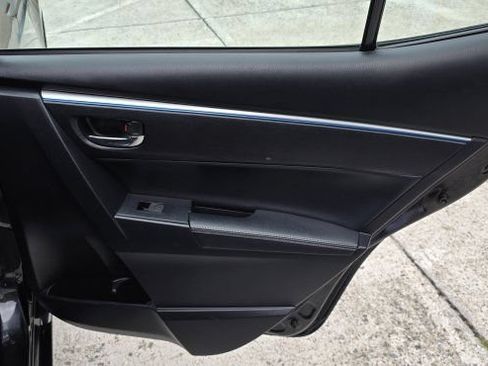 Used 2016 Toyota Corolla S FWD image 33