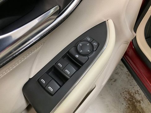 Certified 2022 Buick Envision Preferred w/ Safety Package image 14