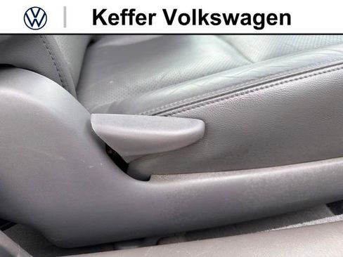Used 2008 Toyota Solara SLE FWD image 27