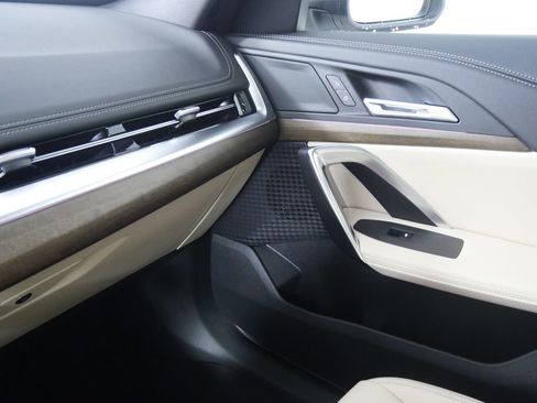 Used 2025 BMW X1 xDrive28i w/ Convenience Package image 26