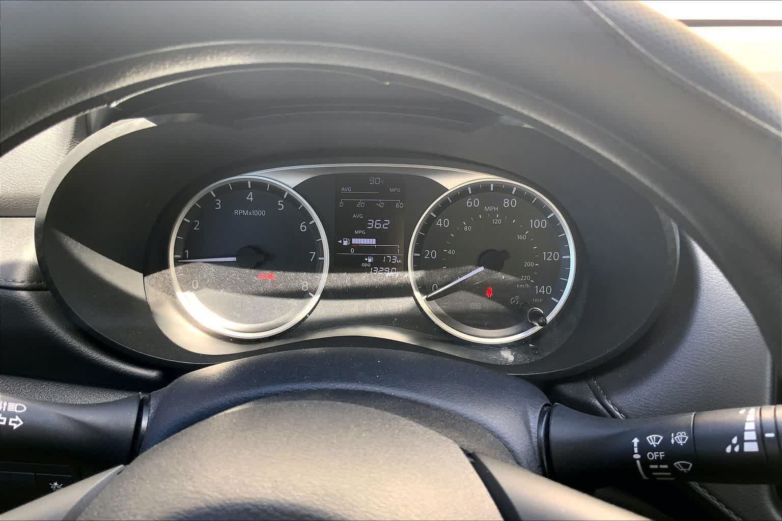Used 2024 Nissan Versa S FWD image 17