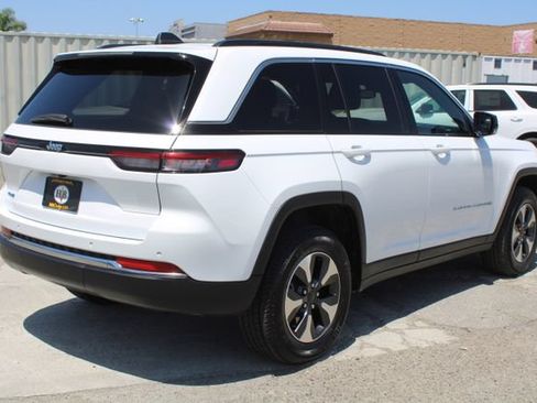 Used 2024 Jeep Grand Cherokee Limited 4xe AWD/4WD image 4
