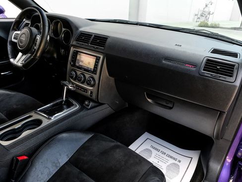 Used 2013 Dodge Challenger SRT8 w/ Harman Kardon Audio Group image 25