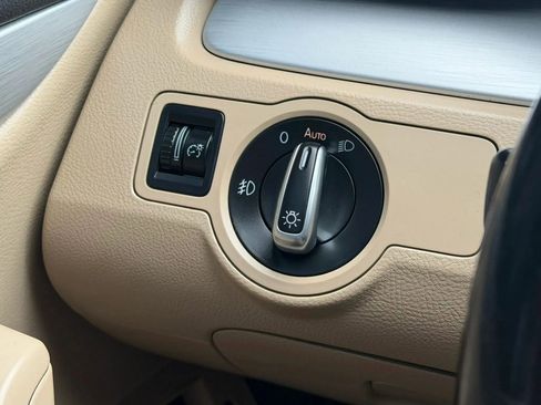 Used 2014 Volkswagen CC R-Line FWD image 22