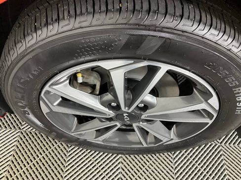 Used 2023 Kia Forte LXS image 8