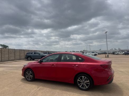 Used 2023 Kia Forte LXS FWD image 11
