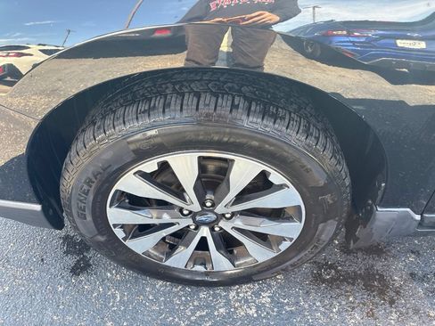 Used 2017 Subaru Outback 2.5i Limited AWD/4WD image 7