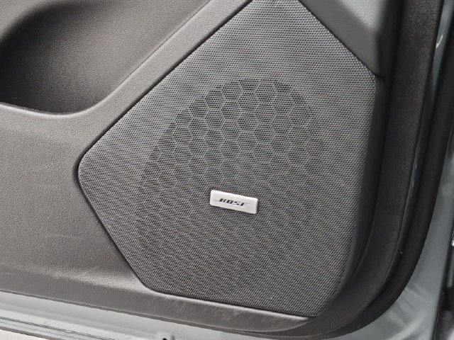 Certified 2024 Cadillac XT5 Premium Luxury w/ LPO, Floor Liner Package AWD/4WD image 18