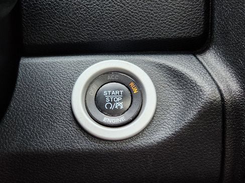 Used 2016 RAM 2500 Laramie w/ Convenience Group image 26