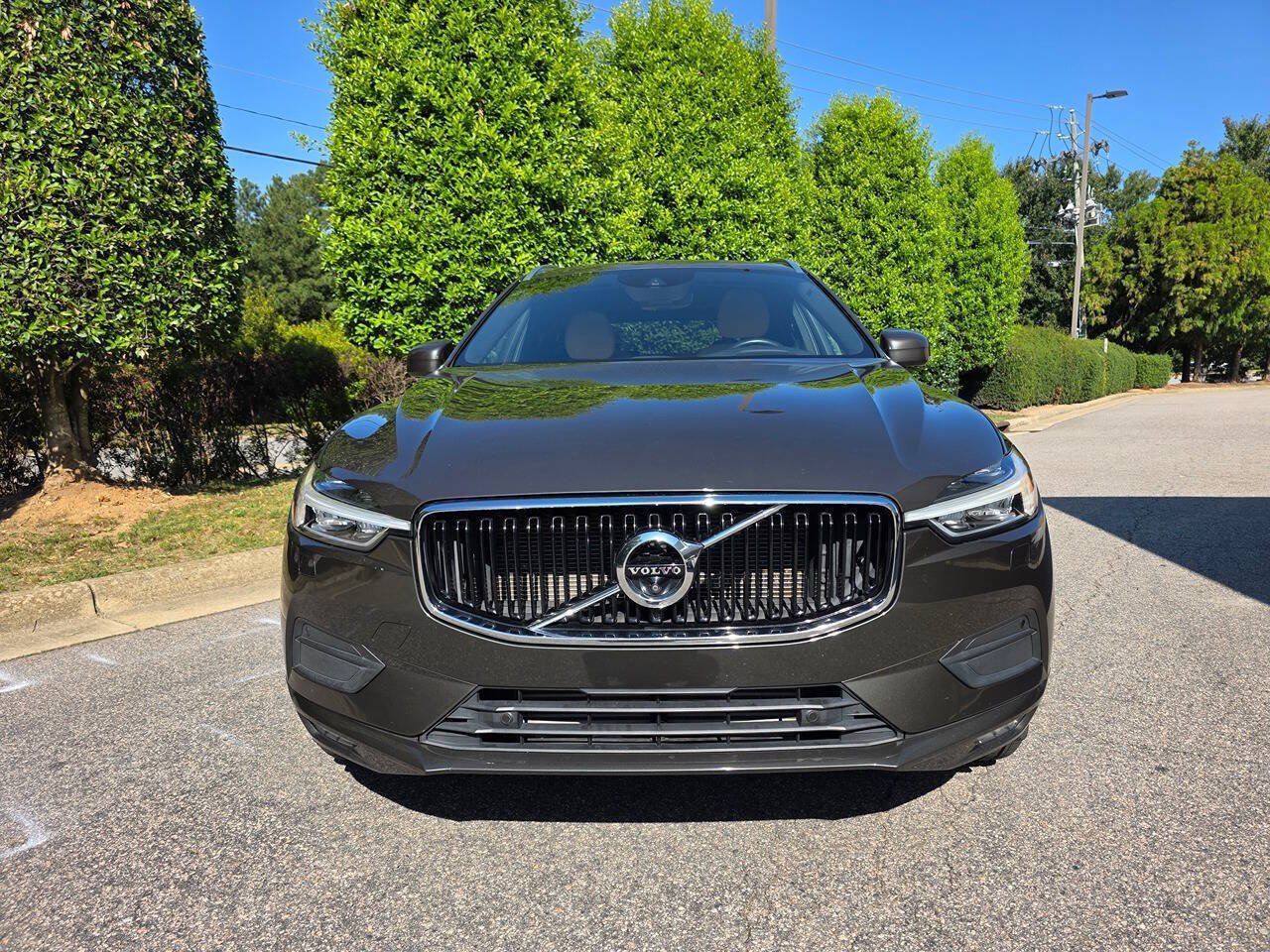 Used 2018 Volvo XC60 T6 Momentum w/ Convenience Package AWD/4WD image 8