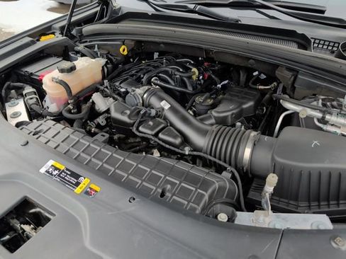 Used 2023 Jeep Grand Cherokee L Laredo image 30