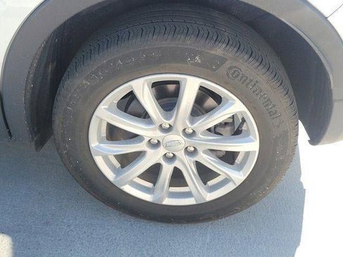 Certified 2023 Cadillac XT4 Luxury w/ Driver Awareness Package image 9