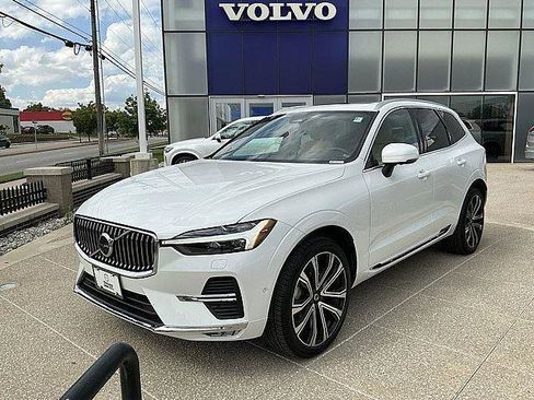 Certified 2023 Volvo XC60 B6 Ultimate w/ Protection Package Premier AWD/4WD image 3