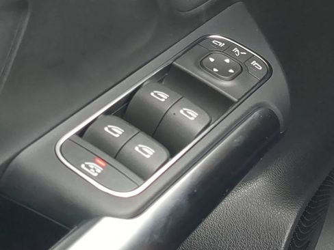 Used 2026 Mercedes-Benz GLA 250 image 10