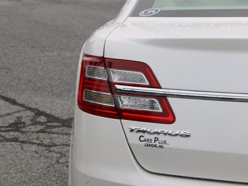 Used 2014 Ford Taurus SEL w/ Equipment Group 201A FWD image 6