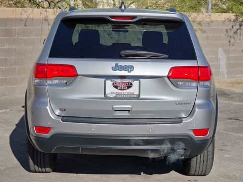 Used 2018 Jeep Grand Cherokee Laredo image 8