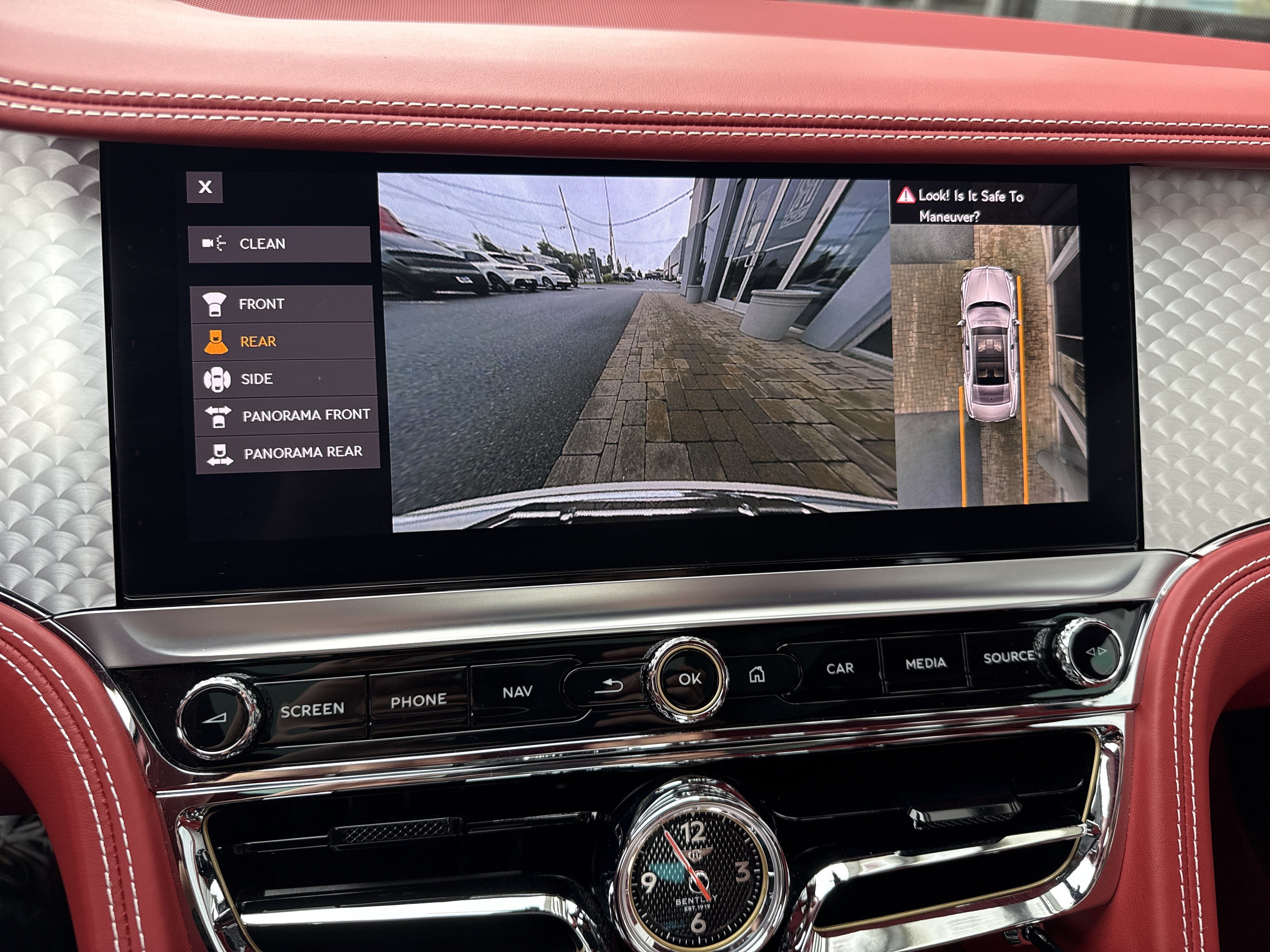 Used 2023 Bentley Flying Spur Azure AWD/4WD image 24