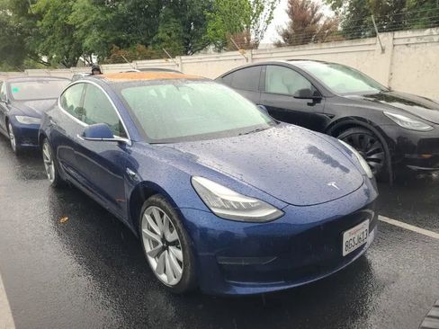 Used 2018 Tesla Model 3 Long Range image 3