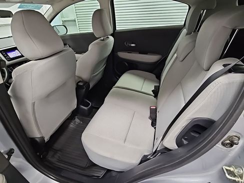 Used 2020 Honda HR-V LX image 27