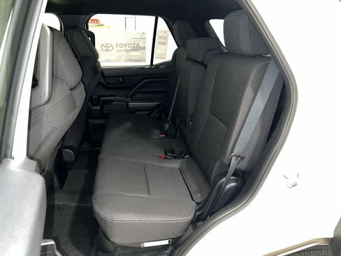 New 2026 Toyota 4Runner SR5 AWD/4WD image 10