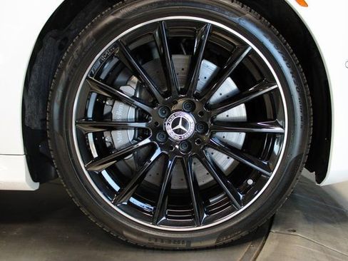 Used 2025 Mercedes-Benz S 580 4MATIC Sedan w/ AMG Line Package image 44