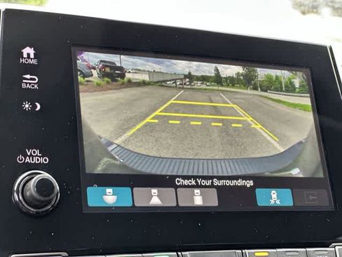 Used 2023 Honda Odyssey Touring image 16