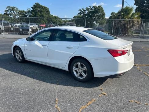 Used 2019 Chevrolet Malibu LS FWD image 3