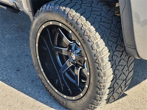 Used 2021 GMC Sierra 1500 AT4 image 7