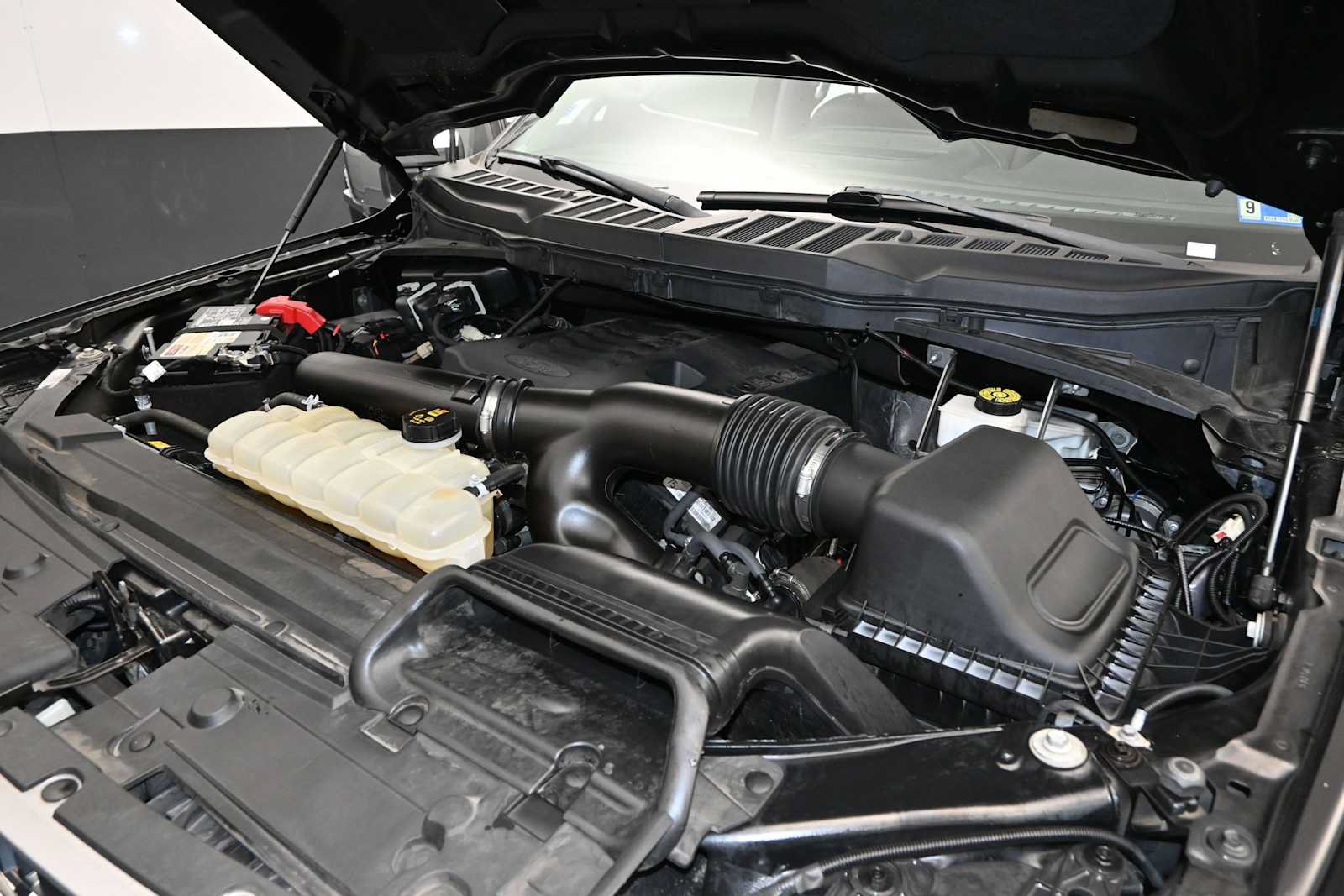 Used 2021 Ford F150 Lariat AWD/4WD image 11