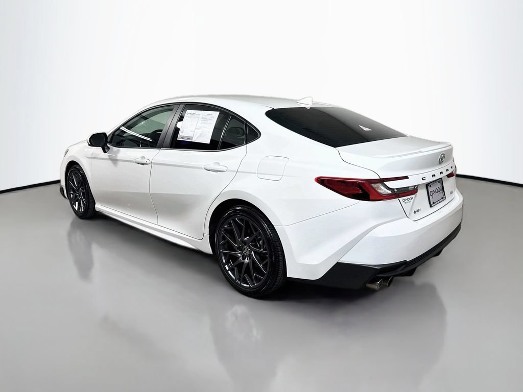Used 2025 Toyota Camry SE w/ Convenience Package FWD image 5