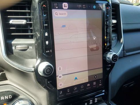 Used 2025 RAM 1500 Laramie image 28