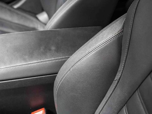Used 2019 BMW 330i Sedan w/ M Sport Package RWD image 20