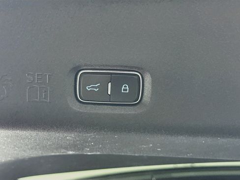 Used 2025 Ford Expedition Active AWD/4WD image 33