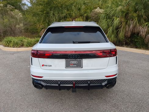 New 2026 Audi RS Q8 performance image 5