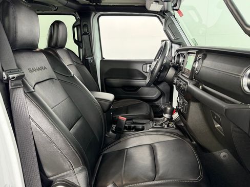 Used 2023 Jeep Wrangler Unlimited Sahara w/ Cold Weather Group image 33