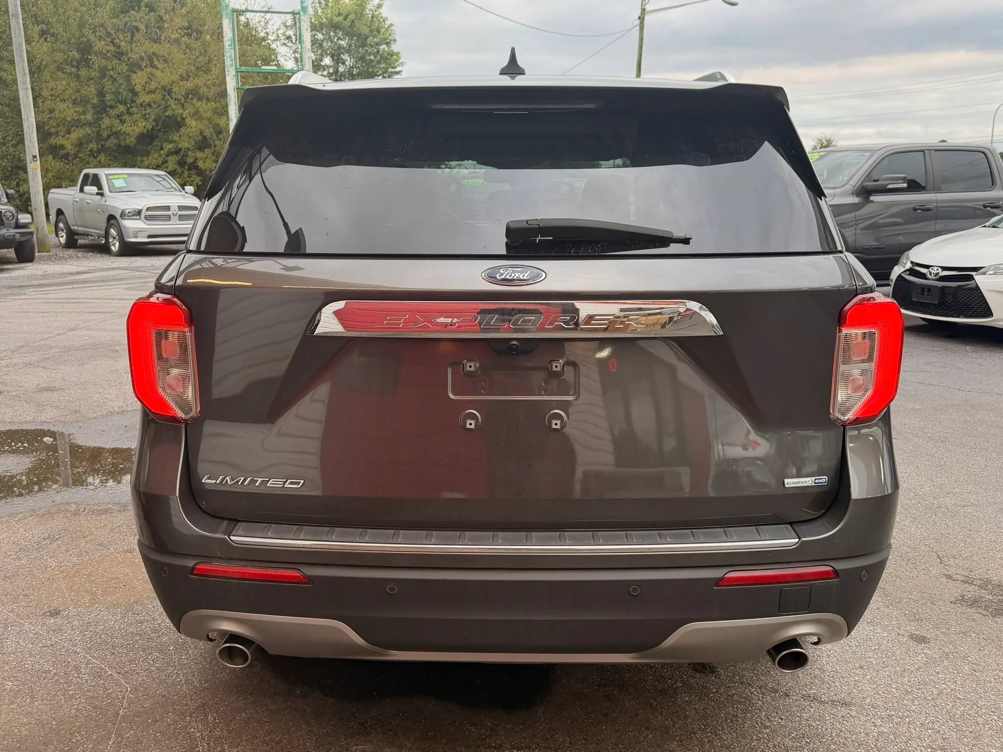 Used 2020 Ford Explorer Limited AWD/4WD image 3