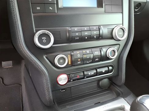 Used 2022 Ford Mustang Coupe image 16