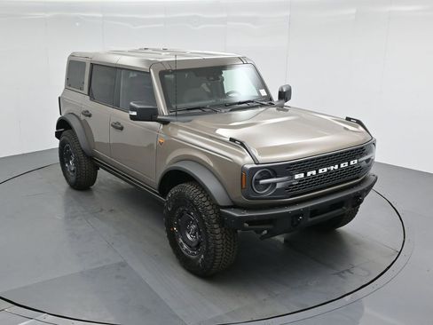 New 2025 Ford Bronco Badlands image 38