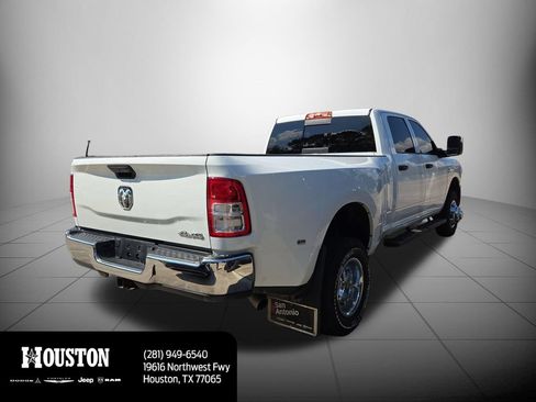 Used 2024 RAM 3500 Tradesman w/ Chrome Appearance Group AWD/4WD image 3