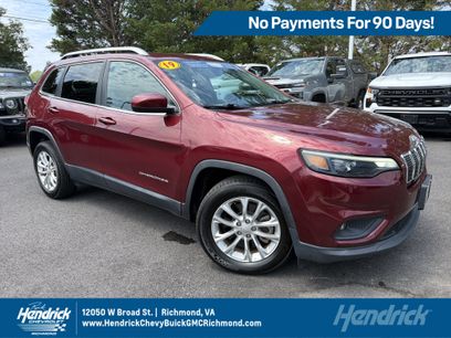 Used 2019 Jeep Cherokee Latitude w/ Popular Appearance Group