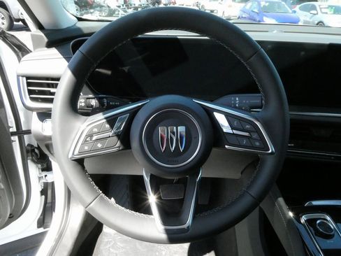 New 2025 Buick Envision Preferred image 4