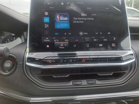 New 2026 Jeep Compass Latitude image 10