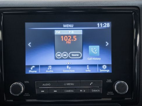 Used 2023 Nissan Frontier SV w/ SV Premium Package image 28